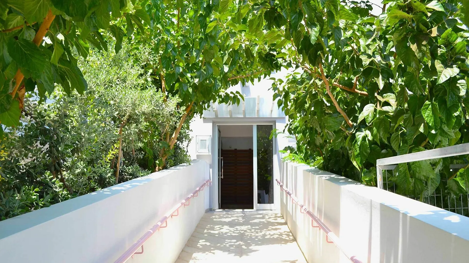 Napian Suites Ayia Napa