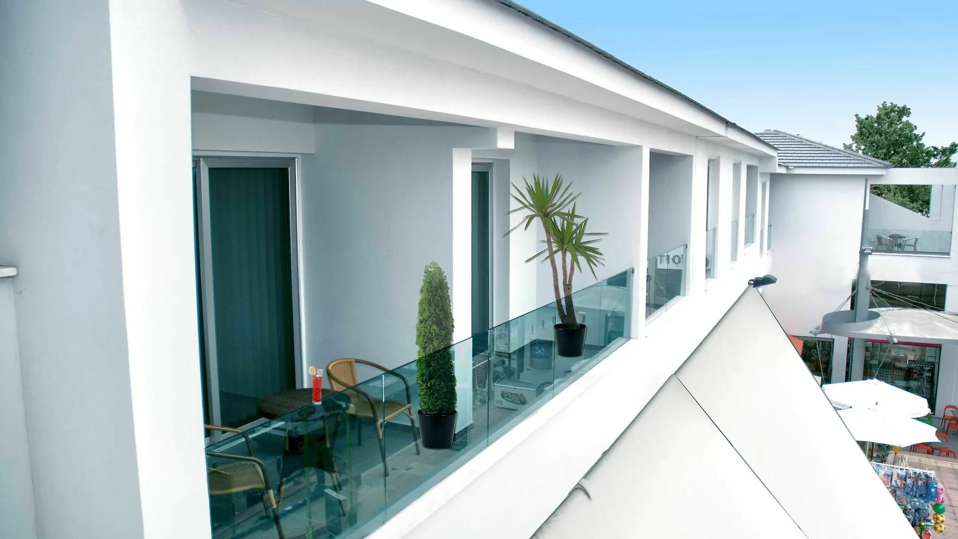 Napian Suites Ayia Napa Aparthotel